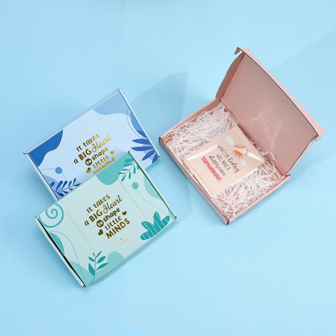 Reciclados de papel kraft rojo cartón corrugado caja de correo personalizada para embalaje de envío 10