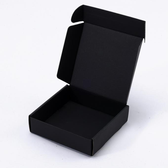 Cajas de envío negras mate de cartón corrugado para ropa interior, zapatos regalo, mailer plegable 6