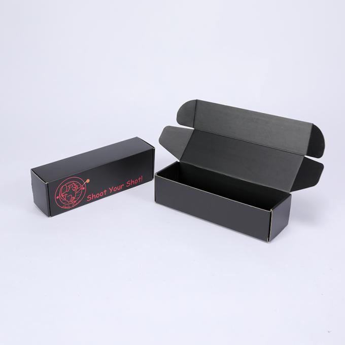 Cajas de envío negras mate de cartón corrugado para ropa interior, zapatos regalo, mailer plegable 9