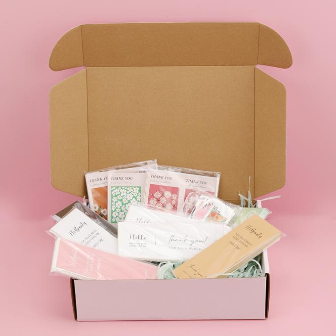 Cajas de cartón con logotipo de embalaje impreso personalizado en rosa 9