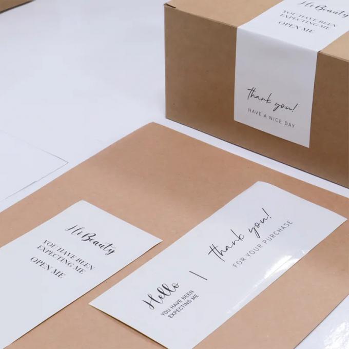 Etiqueta autoadhesiva rectangular personalizada Envasado de caja de envío con impresión UV y de superficie 7