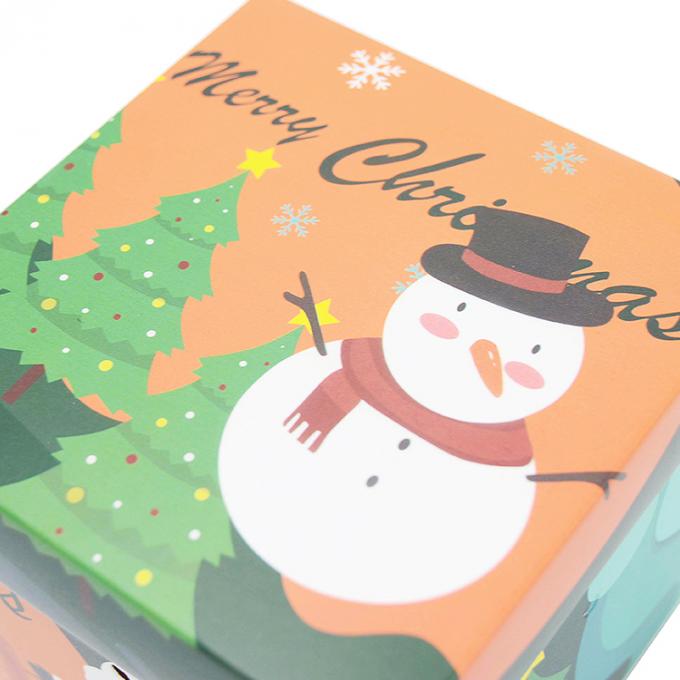 Caja de regalo de Navidad con tapa hecha de papel recubierto en tamaño personalizado para el embalaje de regalos 14