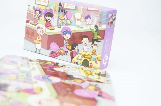 Materiales reciclados Ropa de regalo para niños Embalaje Caja de papel Kraft negro con logotipo personalizado 2