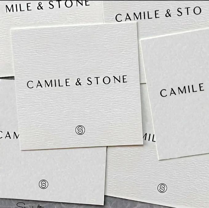 Servicios de impresión de papel Kraft con barnizado Logotipo personalizado Impresión de tarjetas de visita 1